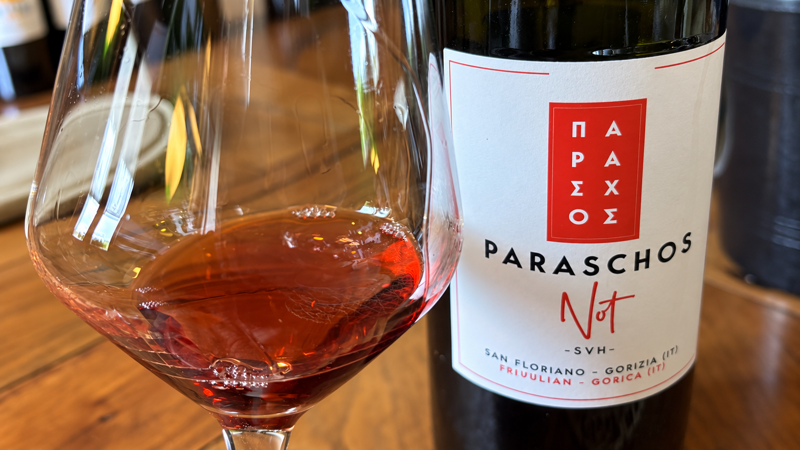 Il NOT 2021 di Paraschos: il Pinot Grigio che non ti aspetti